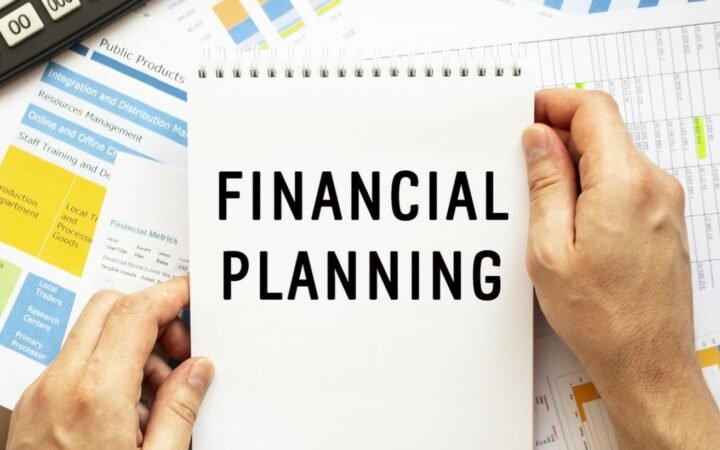 Financial planning notebook for growing businesses